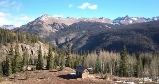 Pequeña Cabaña Remota Las Montañas Colorado — Vídeos de Stock