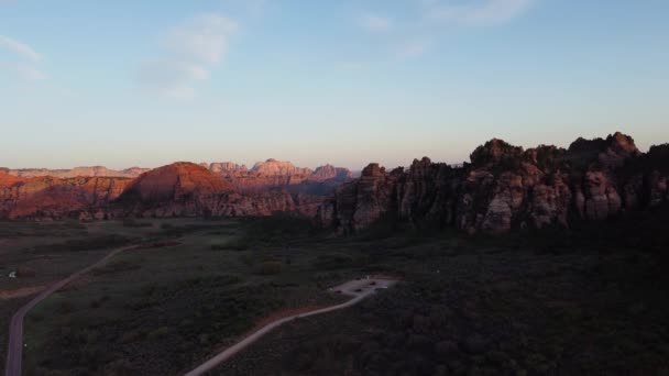 Letecký Pohled Krajinu Údolí Národního Parku Sion Utahu Soumraku — Stock video
