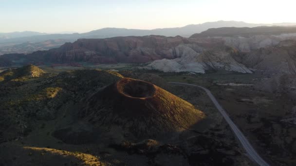 George Utah Taki Hareketsiz Bir Volkanın Hava Aracı Görüntüsü Eşsiz — Stok video