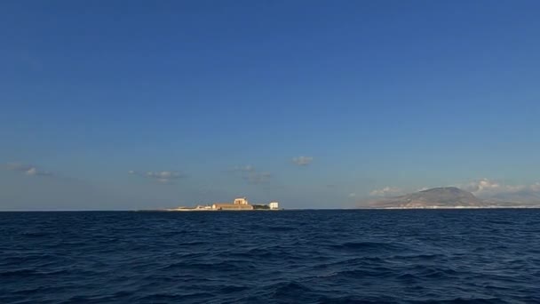 Approaching Islet Formica Sicily Navigating Boat Italy Slow Motion — Stock Video