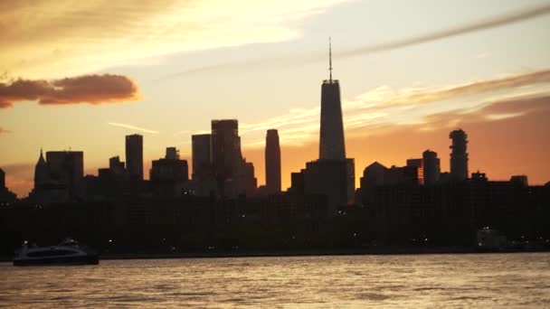 New York City Skyline Vid Solnedgången — Stockvideo