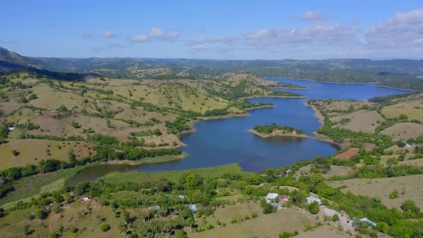 Καταπληκτικό Ορεινό Τοπίο Στην Presa Bao Tavera Δομινικανή Δημοκρατία Εναέρια — Αρχείο Βίντεο