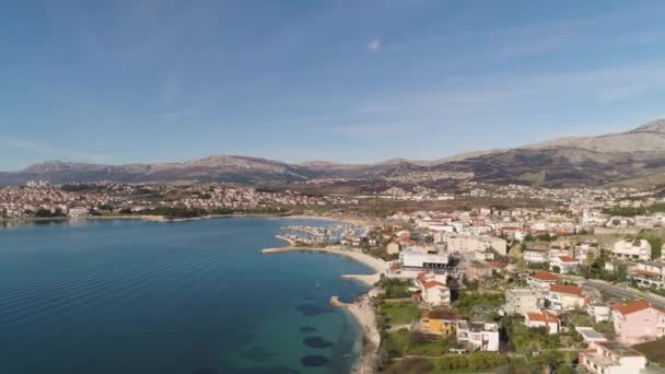 Belle Ville Côtière Split Avec Jetée Bâtiments Vivants Tir Aérien — Video