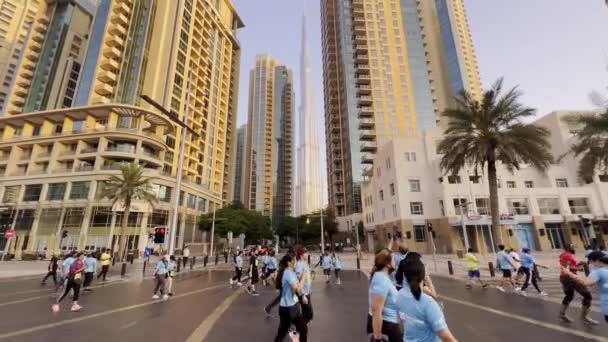 Dubai Run 2021 Joined Thousand Active Runners Sheikh Zayed Road — стокове відео