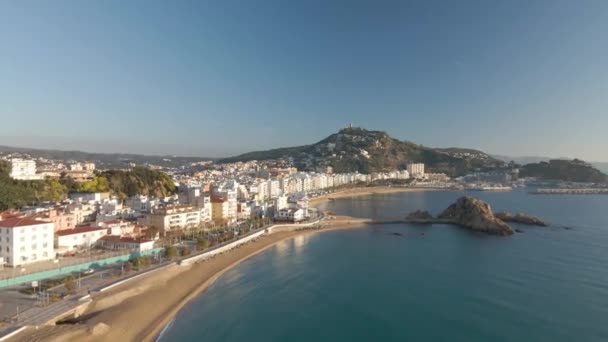 Luchtfoto Van Blanes Girona Drone Mediterraan Strand Zonder Mensen Kristalhelder — Stockvideo