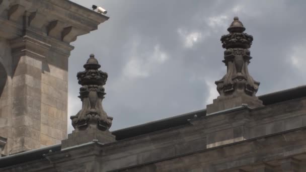 Κλείσιμο Του Reichstag Κτίριο Κοινοβουλίου Της Γερμανίας Στο Βερολίνο — Αρχείο Βίντεο