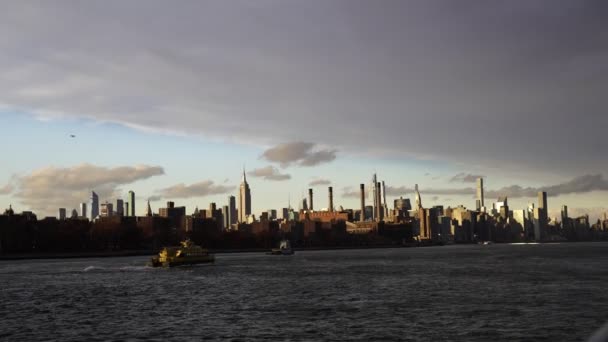 Епос Нью Йоркського Краєвиду Сучасного Метрополісу Цитатами Заході Хмарочосу Під — стокове відео