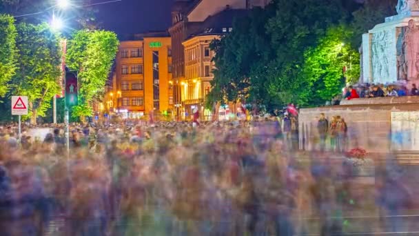 Vaccinatie Protest Gaande Stad Riga Letland Duizenden Mensen Demonstreren Nachts — Stockvideo