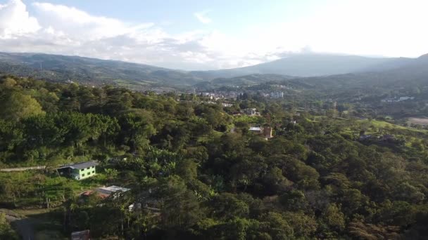 Vliegen Naar Een Klein Stadje Colombië — Stockvideo