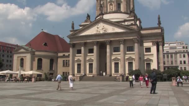 Foto Parziale Della Cattedrale Francese Friedrichstadt Gendarmenmarkt Franzsischer Dom Berlino — Video Stock