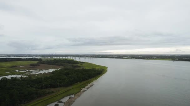 Charleston South Carolina Aerial Bridge Ocean — Vídeo de Stock