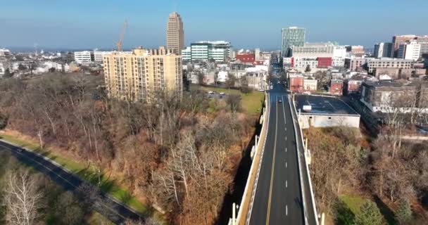 Luftaufnahme Von Allentown Pennsylvania Albertus Meyers Brücke Tor Zur Stadt — Stockvideo