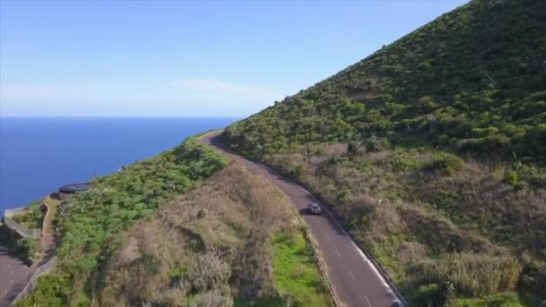 Wycieczka Samochodem Samotnej Nadmorskiej Drodze Słoneczny Dzień Wyspach Kanaryjskich — Wideo stockowe