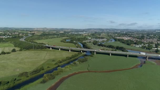 Autopista Ocupada Hermoso Paisaje Verde Del País — Vídeos de Stock