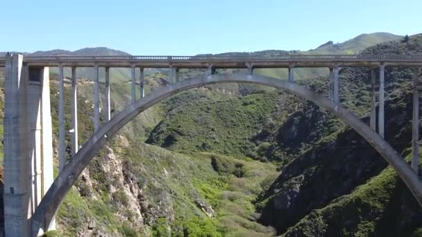 Vuelo Con Drones Frente Puente Bixby Creek Big Surr California — Vídeos de Stock