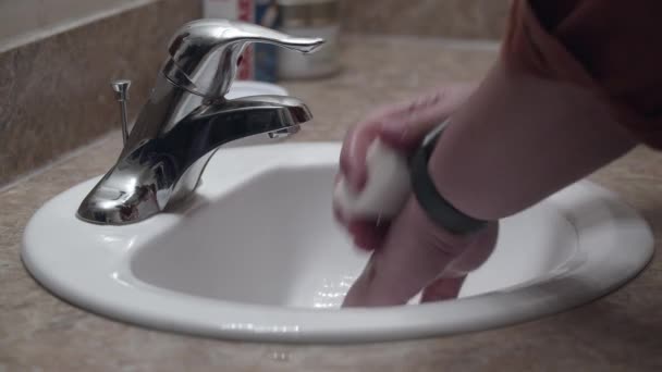 Lavarse Las Manos Fregadero Baño — Vídeos de Stock