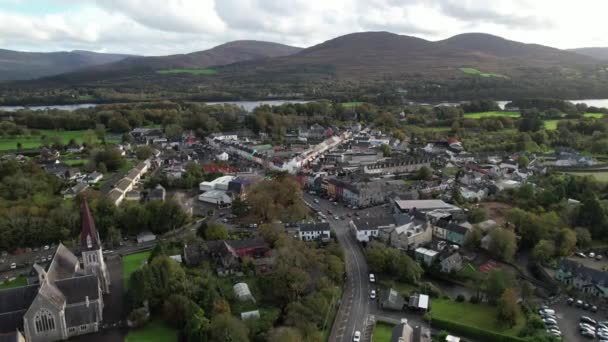 Luftaufnahme Der Innenstadt Von Kenmare Irland Idyllische Stadt Auf Sonnigen — Stockvideo