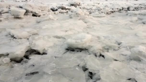 Aérea Volando Sobre Hielo Congelado Del Río Lawrence — Vídeo de stock