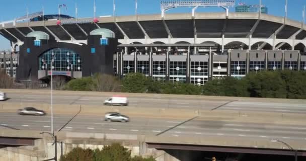 美国卡罗莱纳豹银行体育场 无人机视频向上移动 — 图库视频影像