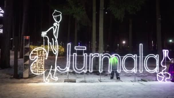 Jurmala Dzintari Letland 2022 Dzintari Forest Park Met Lihgts Sculpturen — Stockvideo