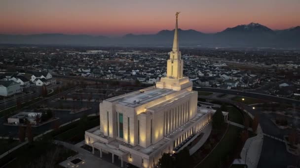 Utah Salt Lake City Yakınlarındaki Oquirrh Dağı Lds Mormon Tapınağı — Stok video