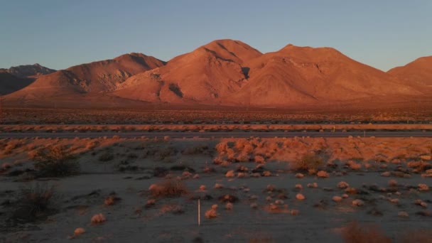 死の谷近くのカリフォルニアの砂漠の風景 — ストック動画