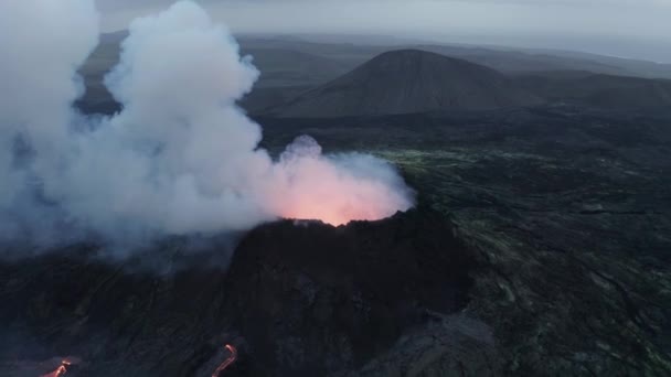 Geldingadalur Eruption Smoke Rising Crater Fagradalsfjall Volcano Повітрям — стокове відео