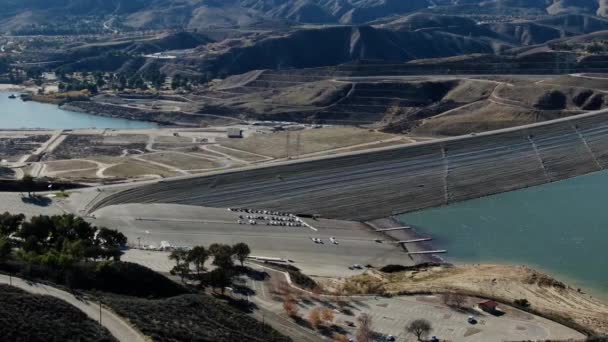 Barragem Lago Castaic Lado Lago Olhando Para Lagoa — Vídeo de Stock