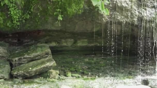 Panoramiczne Nad Wodospadem Skałach — Wideo stockowe