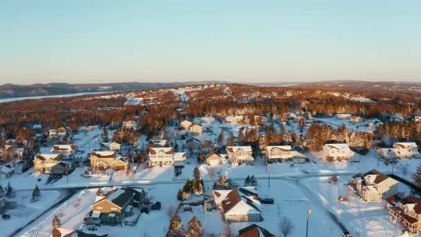 Szcenírozott Téli Antenna Repül Borította Környéken New Brunswick Kanada Naplementekor — Stock videók