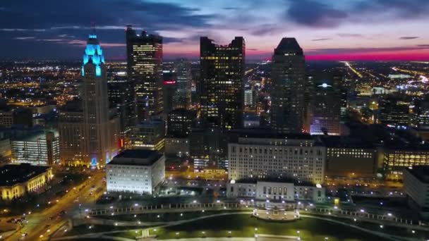Luchtfoto Drone Uitzicht Stedelijke Lichten Het Centrum Van Columbus Stad — Stockvideo