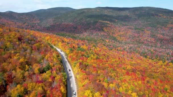 Cars Driving Mountain Pass New England Fall Changing Leaves — Stock Video