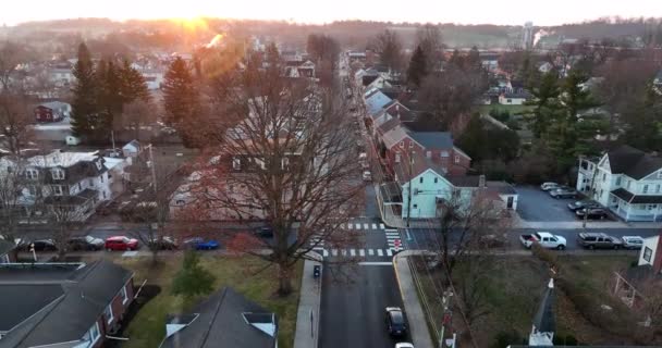 Steigende Luftaufnahme Der Stadt Den Usa Winter Kahle Bäume Bei — Stockvideo
