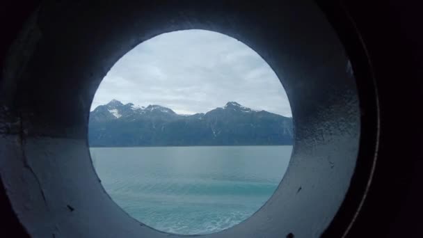 Вид Иллюминатора Круизного Судна Залив Серен Сье Аляска Сша — стоковое видео