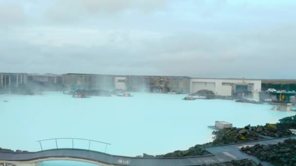 Steam Rising Blue Lagoon Geothermal Spa Península Reykjanes Islândia Antena — Vídeo de Stock