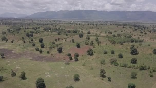 Antenne Unter Bedecktem Himmel Zeigt Fruchtbares Hochplateau — Stockvideo