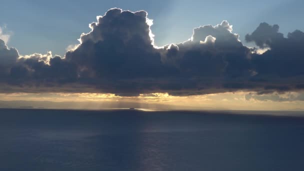 Superbe Laps Temps Avec Des Cumulus Mobiles Dessus Océan Pendant — Video