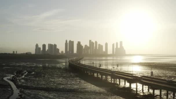 Panama City Yarış Pistinde Giden Arabaların Hava Görüntüsü Geniş Açıyı — Stok video