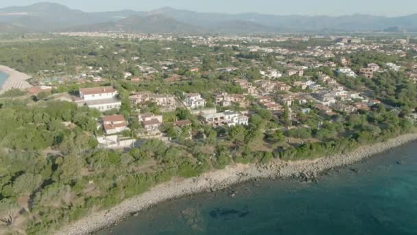Drone Latać Nad Brzegiem Sardynii Arbatax Włochy Wakacje Miejsc Przeznaczenia — Wideo stockowe