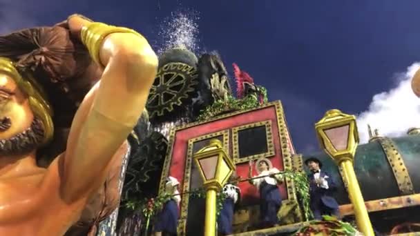 Nsanlar Karnaval Ilk Gününde Şamandıraların Gösterilerin Canlı Gösterisini Izliyor Olaylar — Stok video