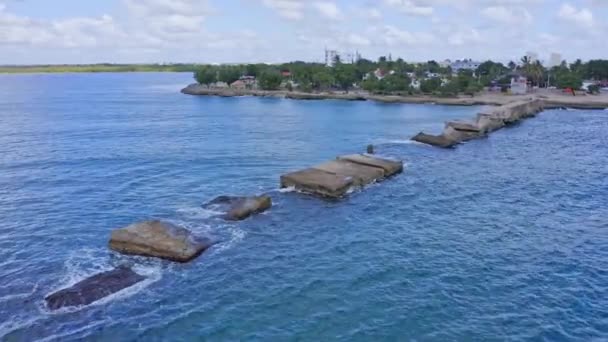 Letecký Pohled Vynikající Skalnaté Molo Pláži Malecon San Pedro Macoris — Stock video