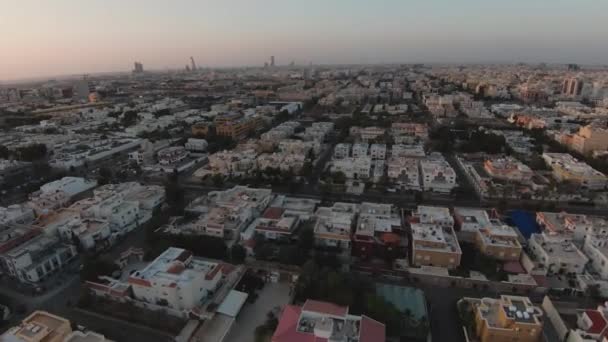 Tiro Órbita Panorâmica Durante Pôr Sol Jeddah Arábia Saudita — Vídeo de Stock