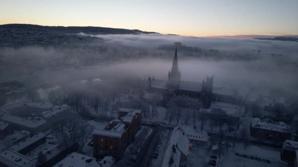 Nidaros Katedrali Nidarosdomen Norveç Trondheim Şehrinde Kış Gündoğumunda Sis Karda — Stok video