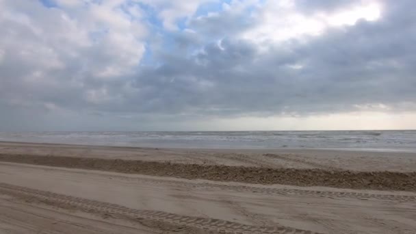 Pov Véhicule Conduite Lente Sur Plage Près Des Dunes North — Video