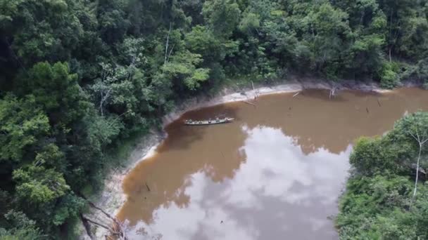 秘鲁伊基托斯附近亚马逊河上的渔民 空中撤离 — 图库视频影像
