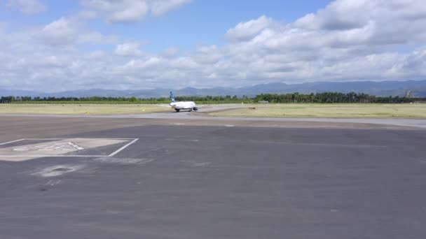 Flugzeug Auf Dem Taxiway Des Cibao International Airport Santiago Los — Stockvideo