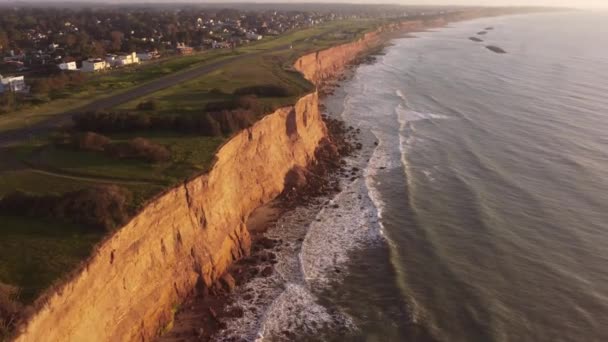 Miringkan Pandangan Udara Atas Los Acantilados Mar Del Plata — Stok Video