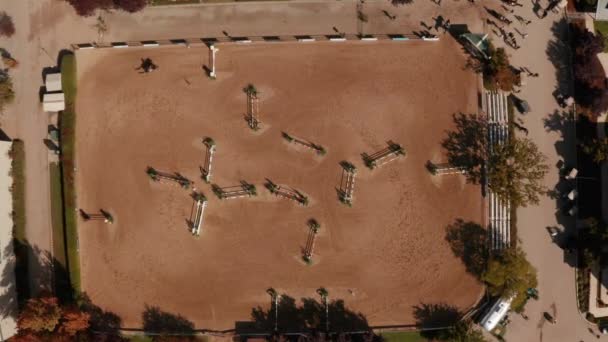 Vue Aérienne Haut Vers Bas Sur Parcours Saut Obstacles Tant — Video