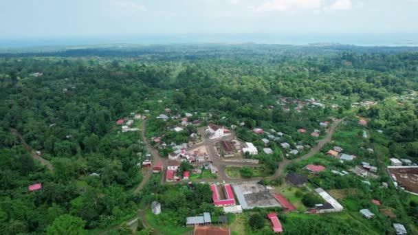 Vista Aérea Del Dron Sobre Pueblo Madalena Medio Selva Santo — Vídeos de Stock