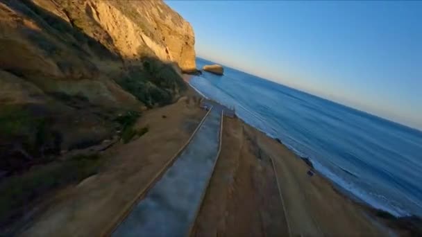 モンテッリ ドミニカ共和国エル モロの素晴らしい海岸景観を飛び越える — ストック動画